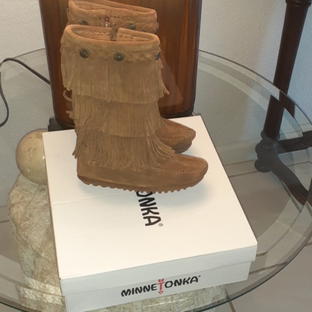 Minnetonka Moccasin Boots